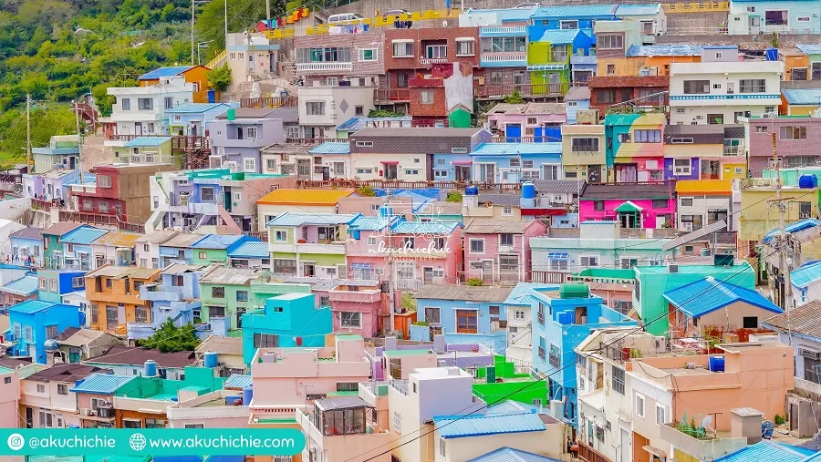 Perkampungan warna-warni di Busan
