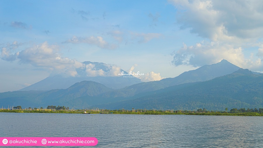 pemandangan di rawa pening