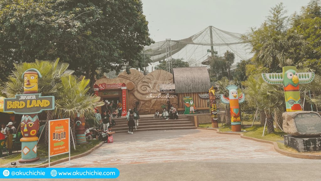 Pintu masuk Jakarta Bird Land Ancol