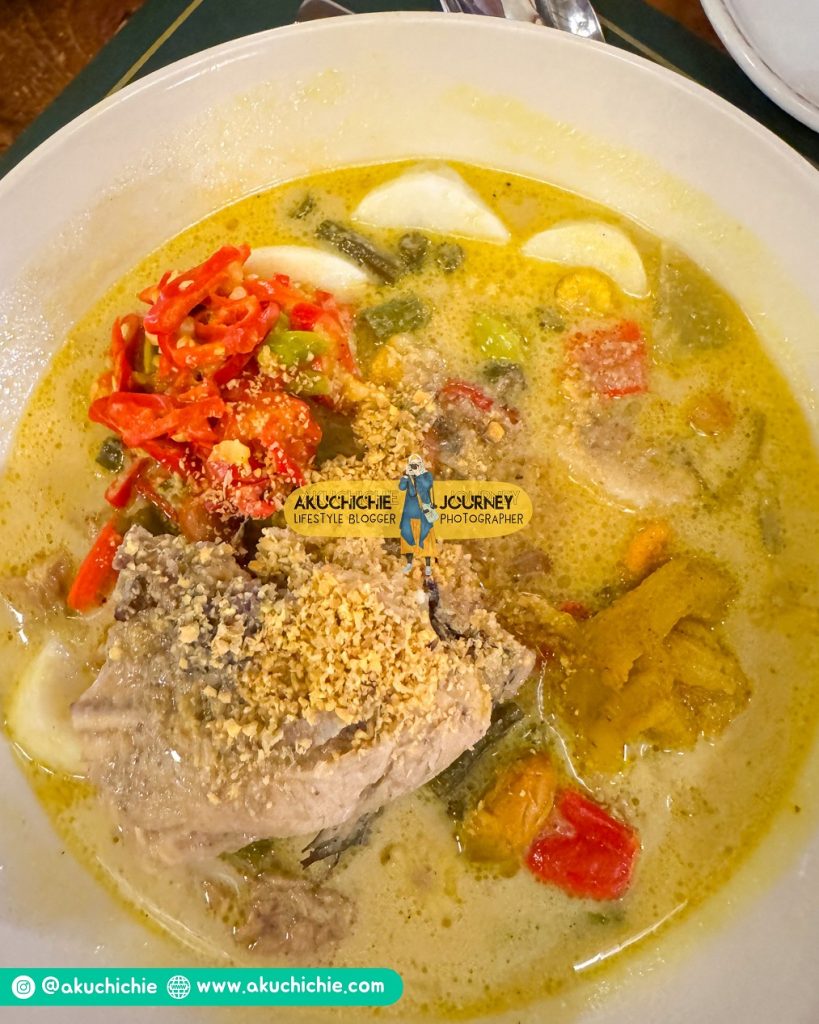 lontong cap gomeh di restoran braga permai bandung