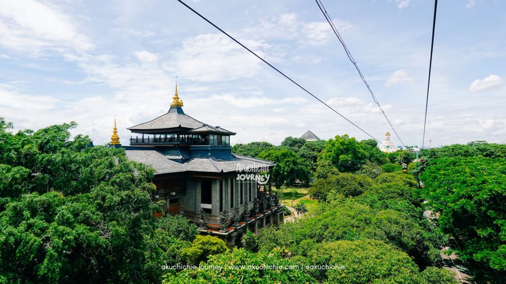 pemandangan dari dalam kereta gantung taman mini indonesia indah